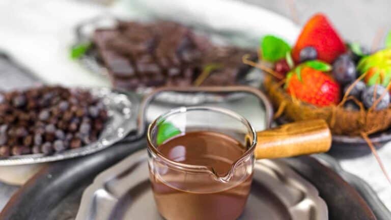 Chocolate Magic Shell. Photo credit: Low Carb - No Carb.